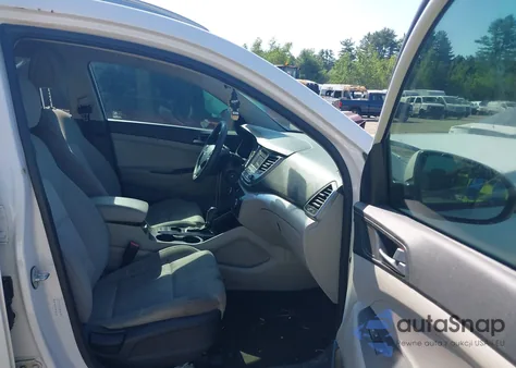 2017 Hyundai Tucson Se z USA, uszkodzony, nr VIN KM8J3CA40HU346841